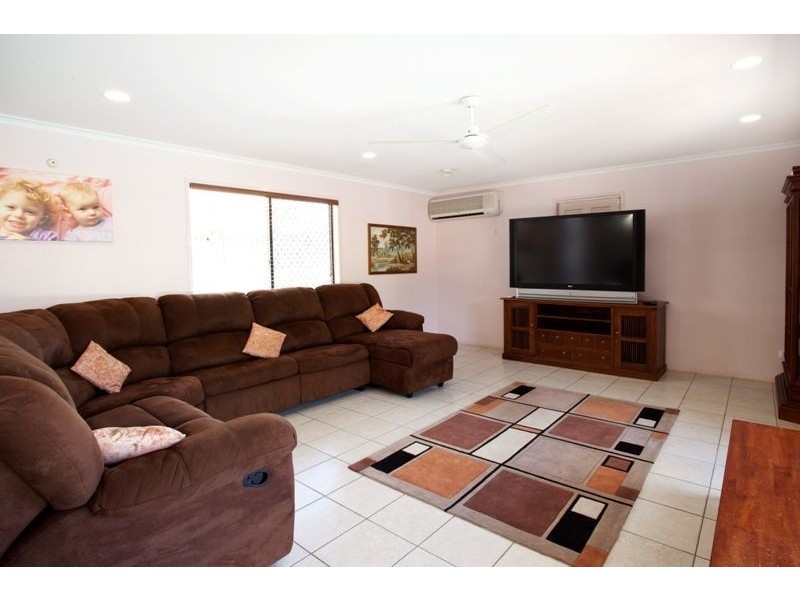 10 Les Cameron Avenue, Mount Pleasant QLD 4740