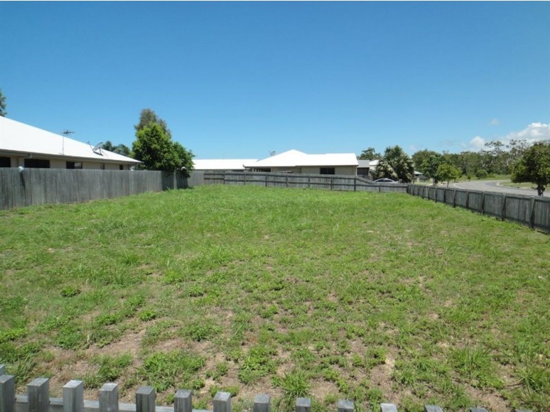 2 Seafarer Court, Blacks Beach QLD 4740