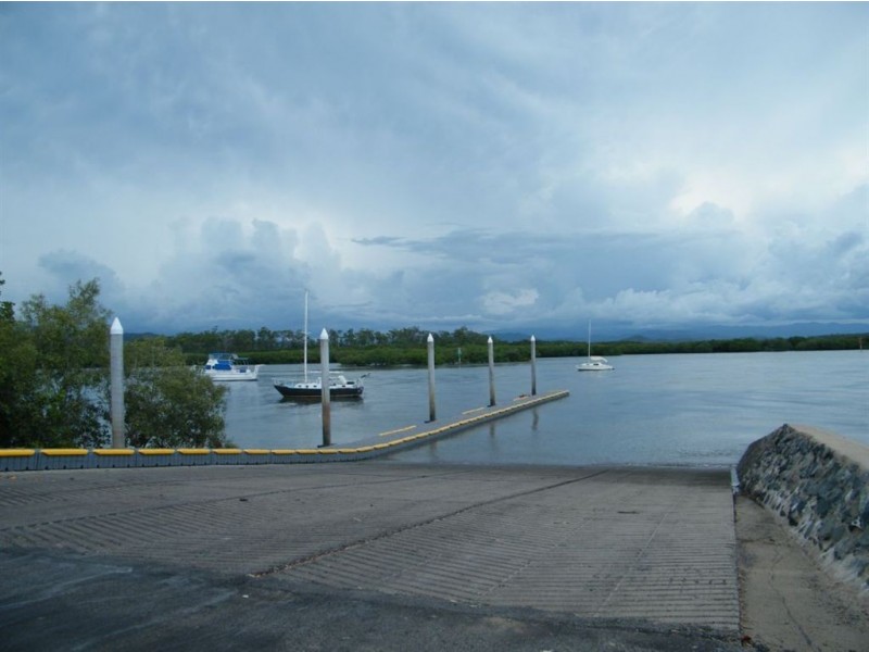 7 Murphy Street, Seaforth QLD 4741