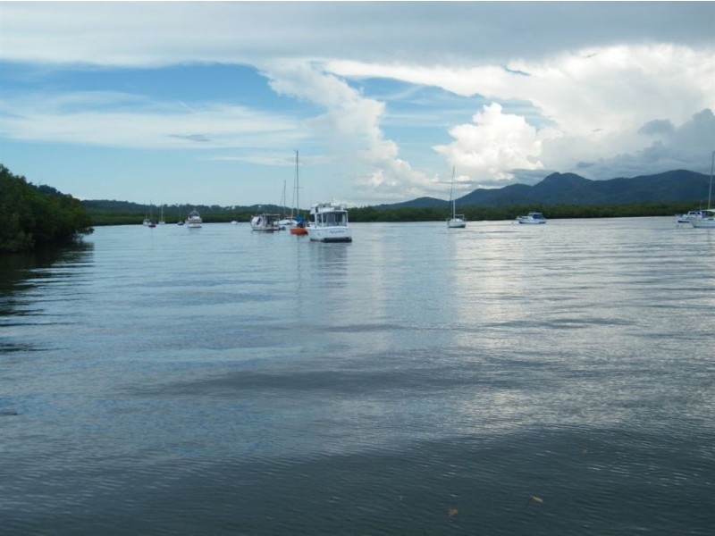 7 Murphy Street, Seaforth QLD 4741