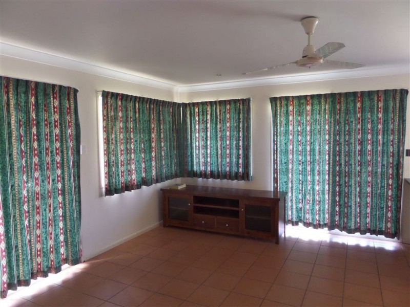 2/3 Gracie Court, Walkerston QLD 4751