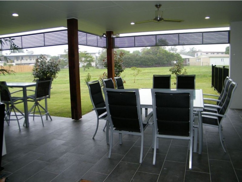 26 Ashton Place, Ooralea QLD 4740