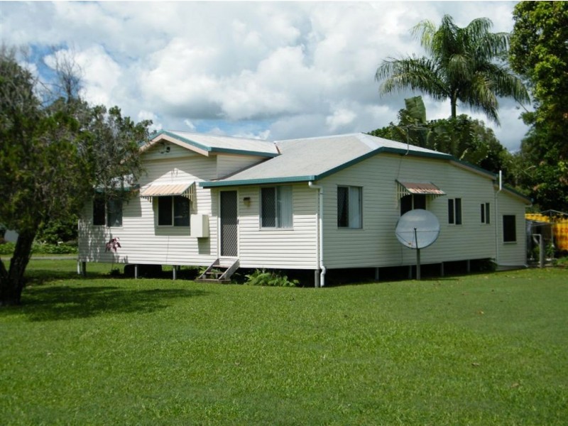 22 Creek Street, Walkerston QLD 4751