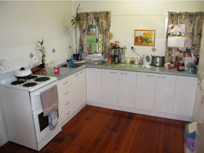 22 Creek Street, Walkerston QLD 4751