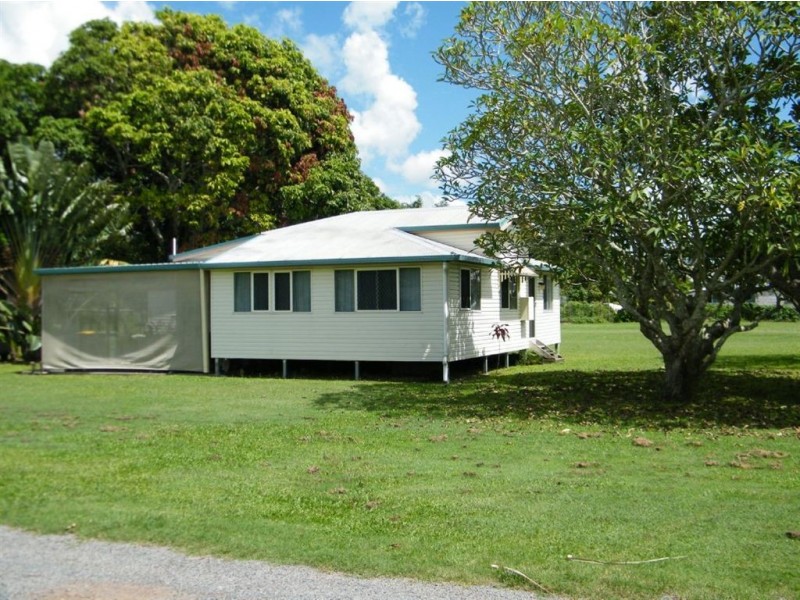 22 Creek Street, Walkerston QLD 4751