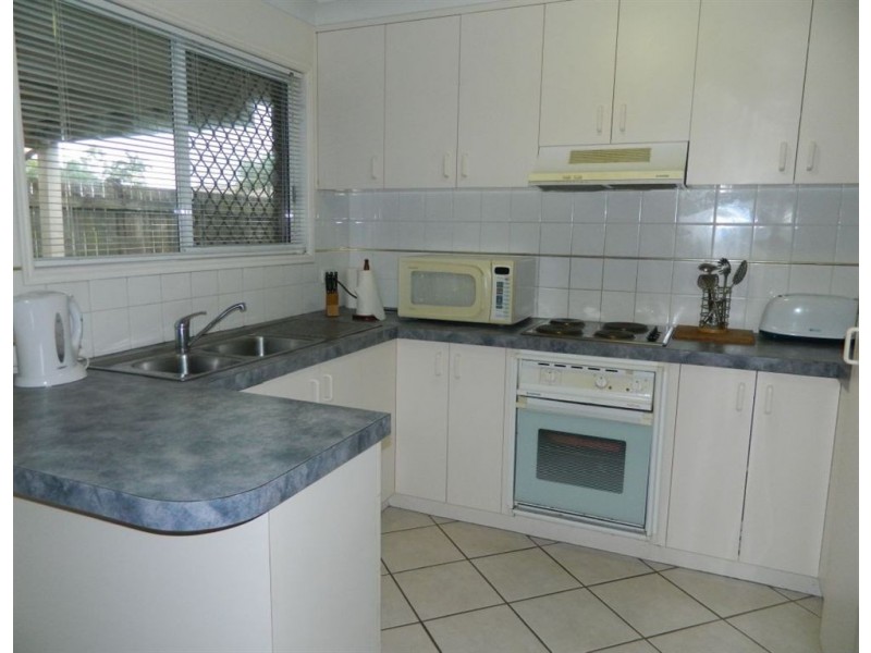 13 Broomdykes Drive, Beaconsfield QLD 4740