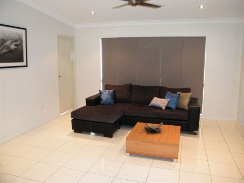 29 Gingham Street, Glenella QLD 4740