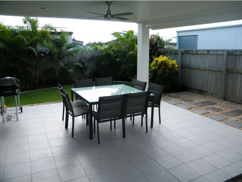 29 Gingham Street, Glenella QLD 4740