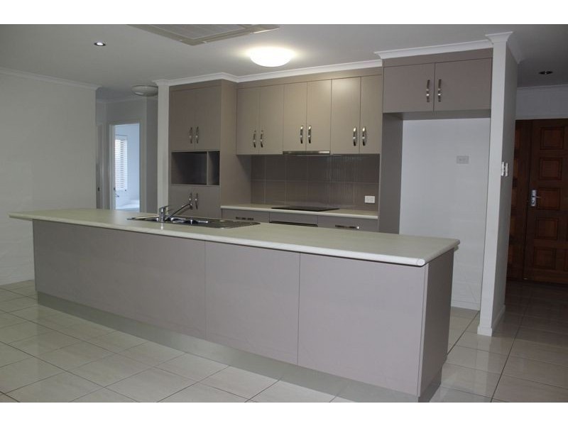 62 Cinnamon Drive, Glenella QLD 4740