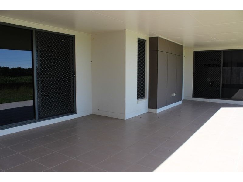 62 Cinnamon Drive, Glenella QLD 4740
