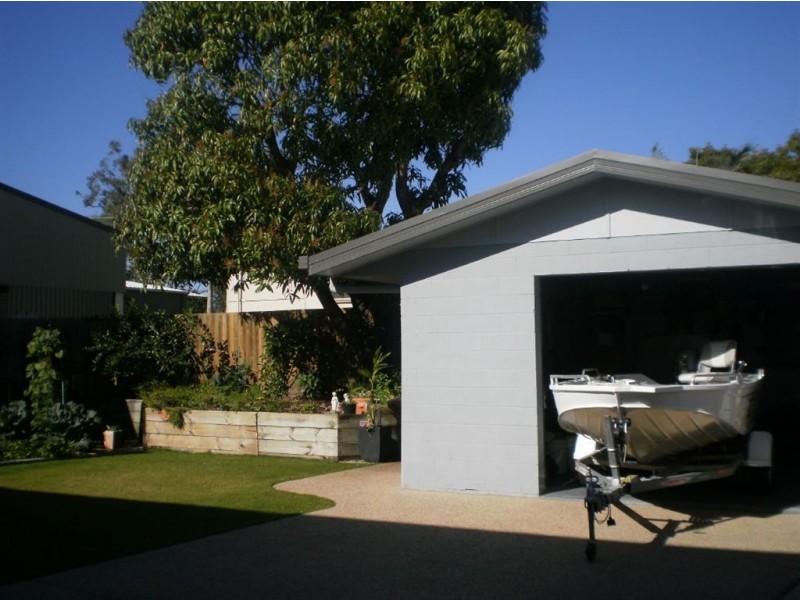 32 Poinciana Avenue, Seaforth QLD 4741