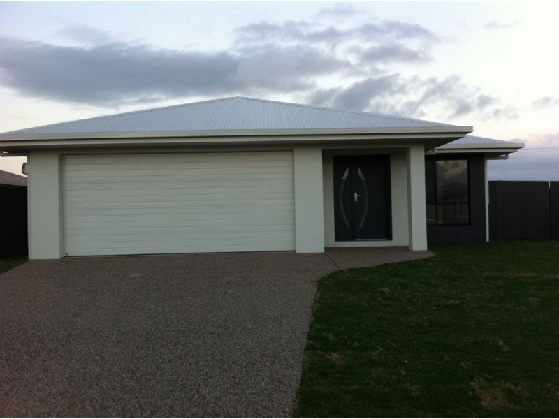 28 Lancaster Way, Ooralea QLD 4740