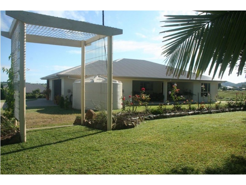 949 Grasstree Road, Sarina Beach QLD 4737