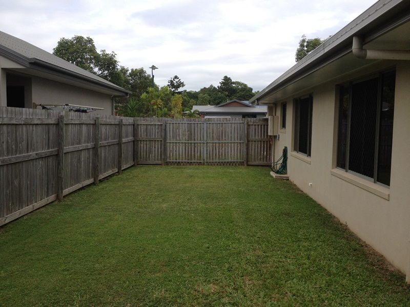 10 Eva Parade, Glenella QLD 4740