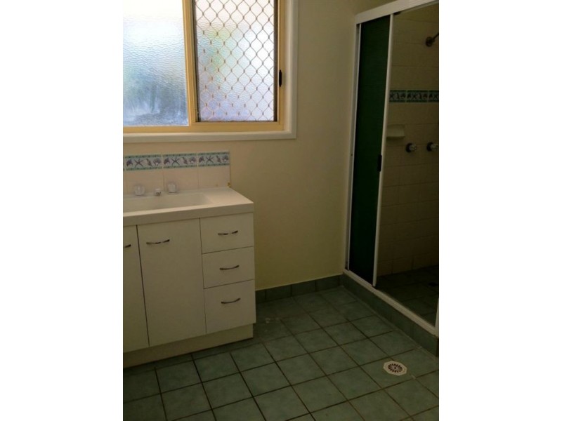 4 John Oxley Avenue, Rural View QLD 4740