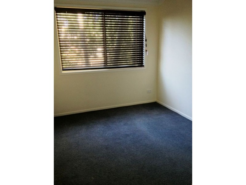 4 John Oxley Avenue, Rural View QLD 4740