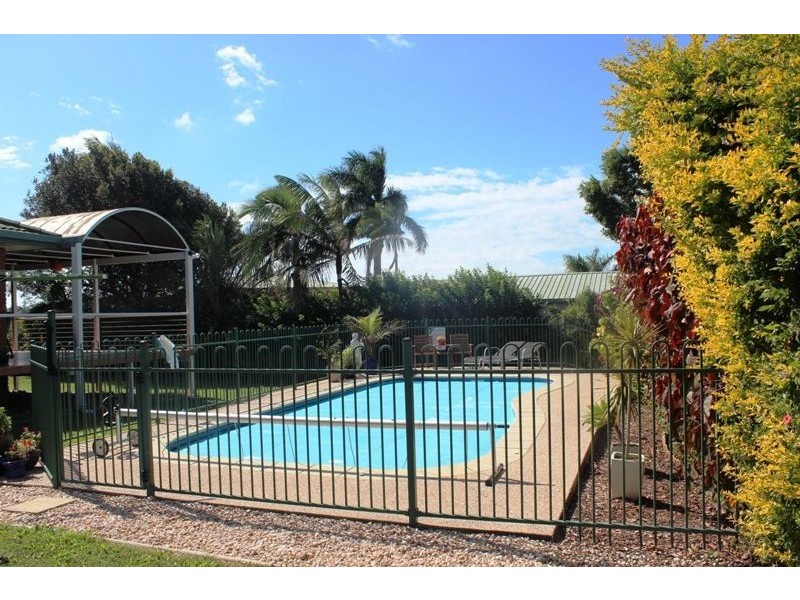 3 Arana Drive, Rural View QLD 4740