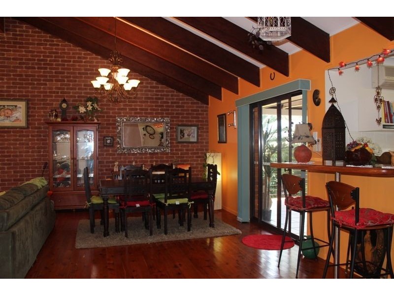 3 Arana Drive, Rural View QLD 4740