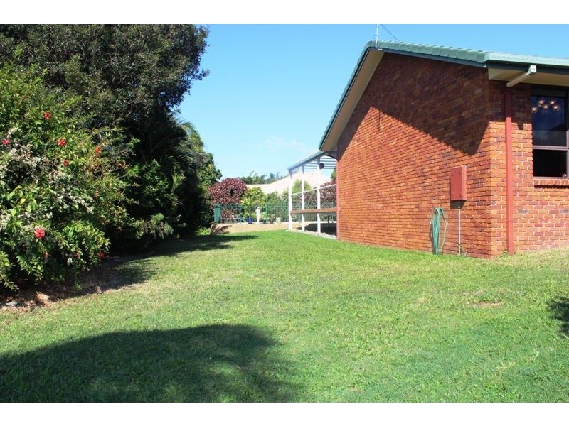 3 Arana Drive, Rural View QLD 4740