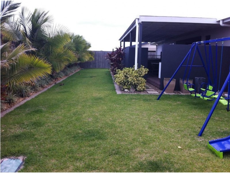 22 vidar Cresent, Ooralea QLD 4740