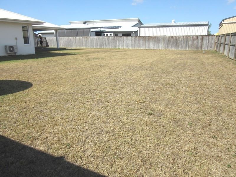10 Hocking Cresent, Marian QLD 4753