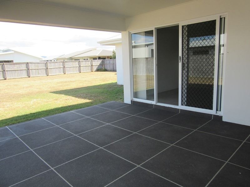 10 Hocking Cresent, Marian QLD 4753