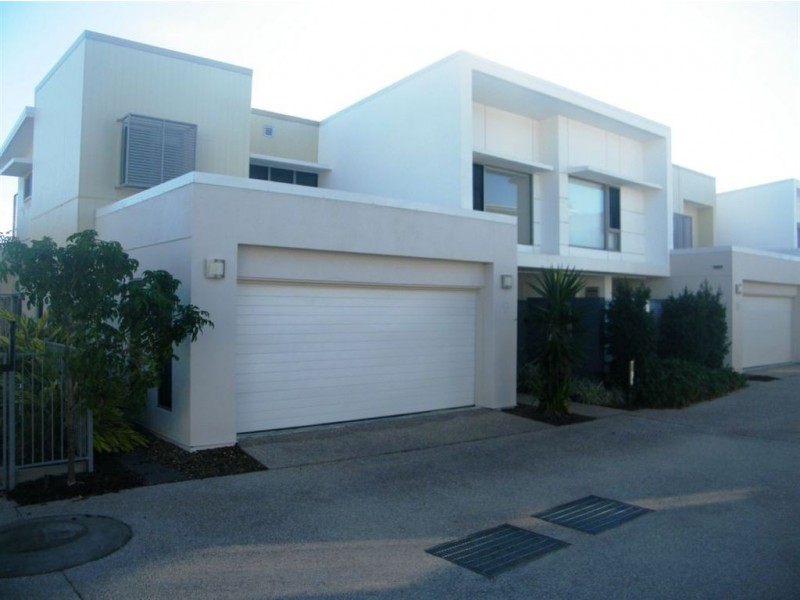 9/6 Belangason Way, Shoal Point QLD 4750