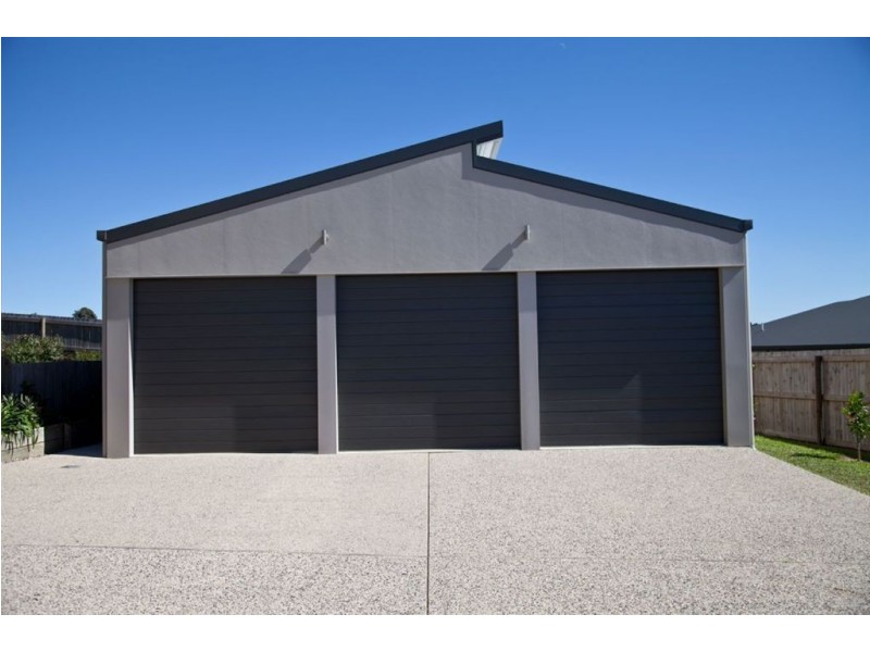 15 Herbert Way, Rural View QLD 4740