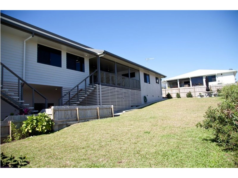 15 Herbert Way, Rural View QLD 4740