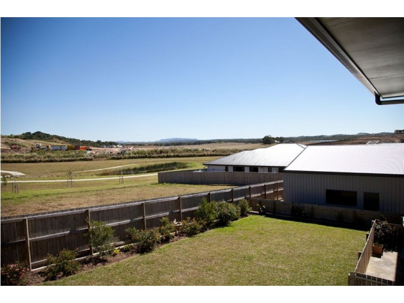 15 Herbert Way, Rural View QLD 4740