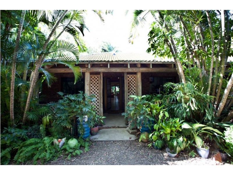 5 Pacific Drive, Blacks Beach QLD 4740