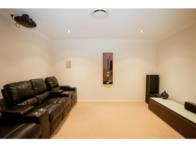 10 Rudd Street, Rural View QLD 4740