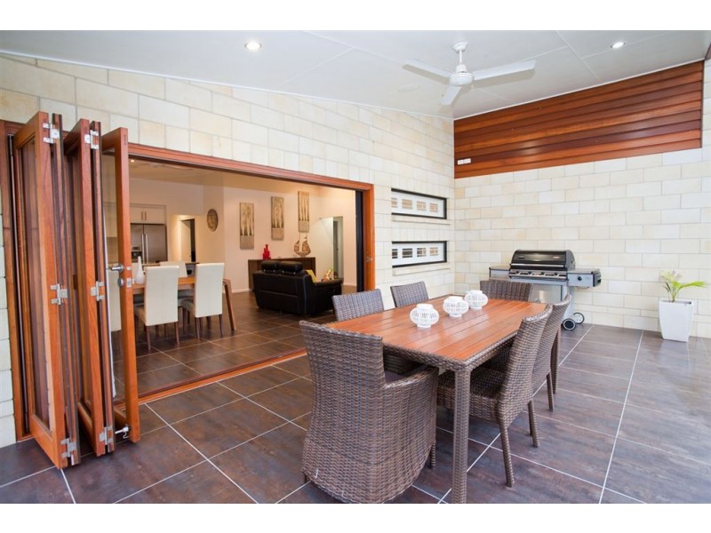 10 Rudd Street, Rural View QLD 4740