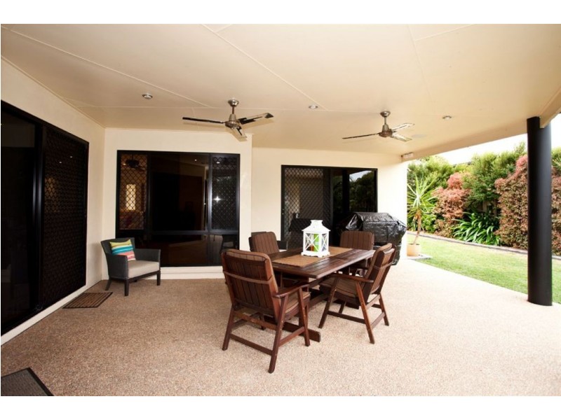 6 Herbert Way, Rural View QLD 4740