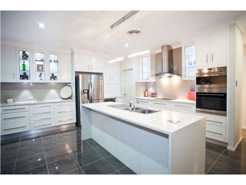 32 Hinze Circuit, Rural View QLD 4740