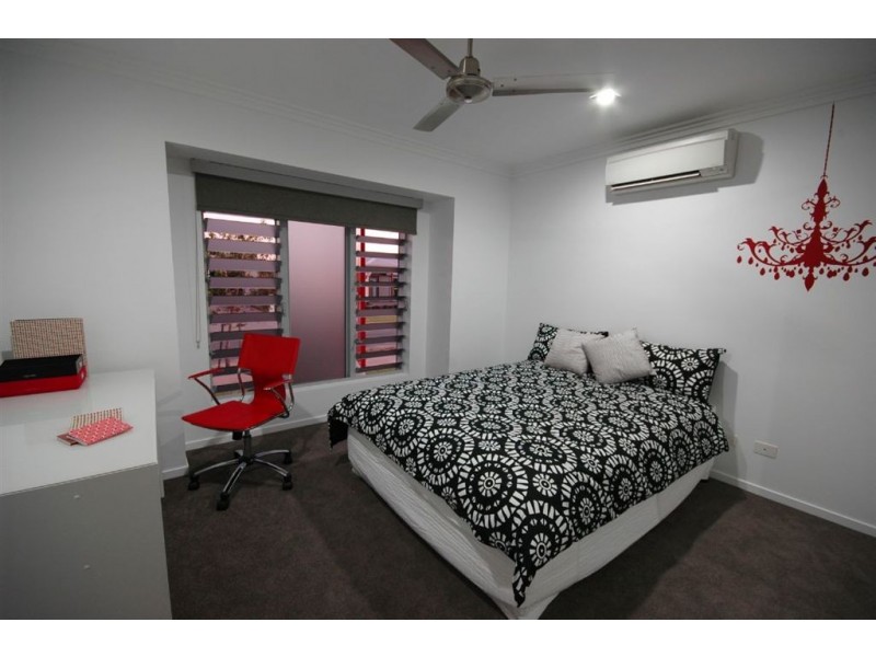 34 Sonoran Street, Rural View QLD 4740