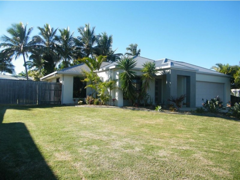 18 Sunseeker Court, Blacks Beach QLD 4740