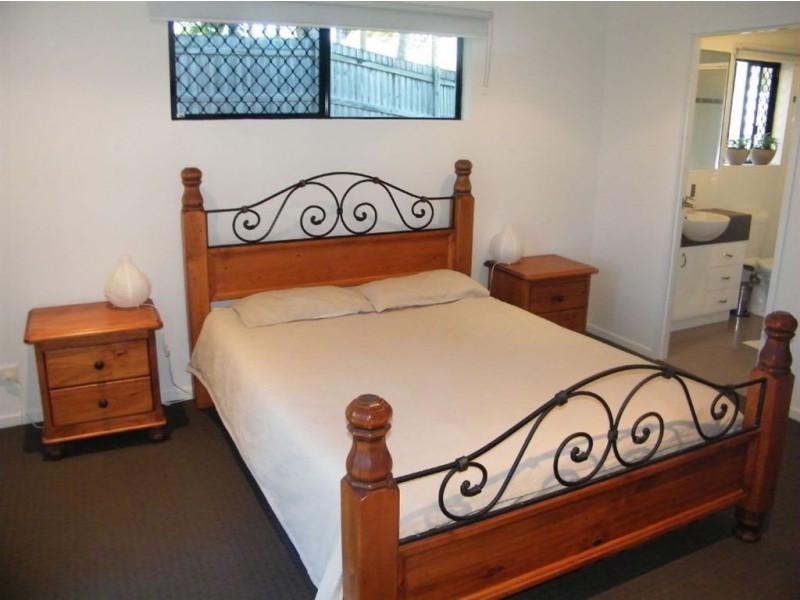 18 Sunseeker Court, Blacks Beach QLD 4740