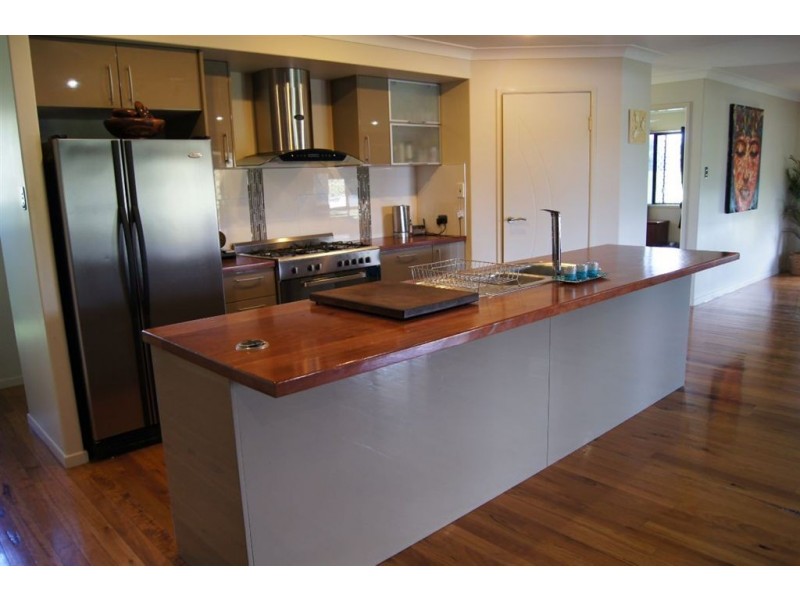 27 Aviland Drive, Seaforth QLD 4741