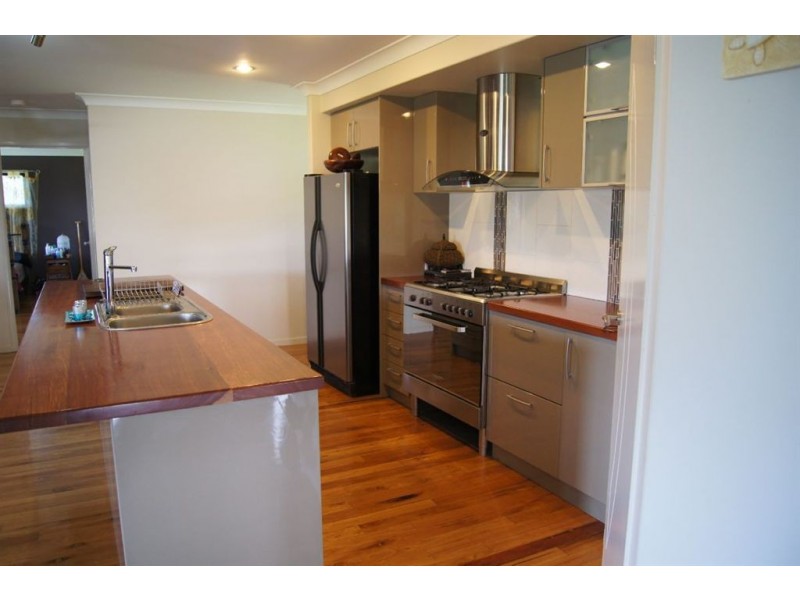 27 Aviland Drive, Seaforth QLD 4741