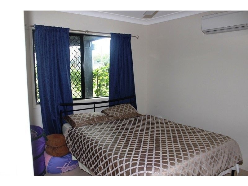 27 Aviland Drive, Seaforth QLD 4741