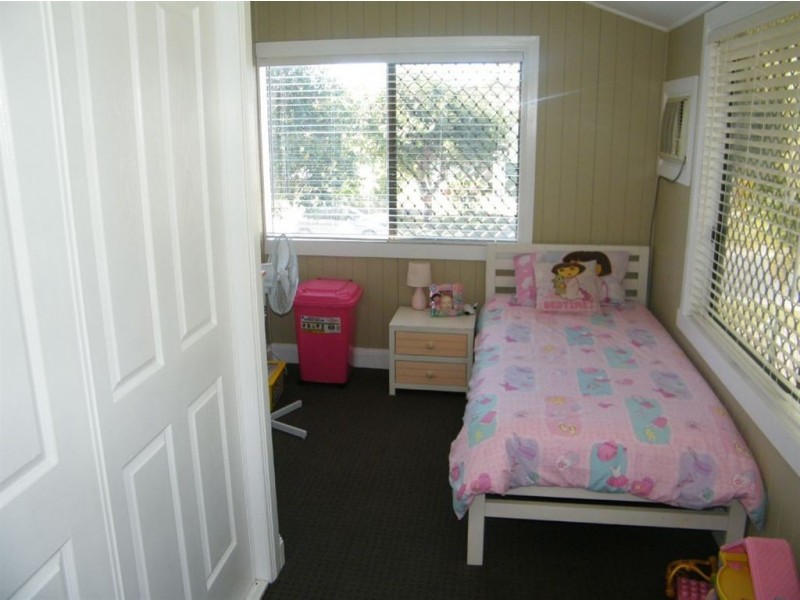 16 Hucker Street, Mackay QLD 4740