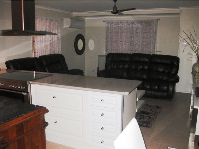 11 The Barons Drive, Andergrove QLD 4740