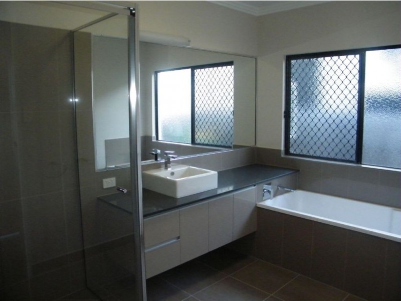 27 Portside Place, Shoal Point QLD 4750