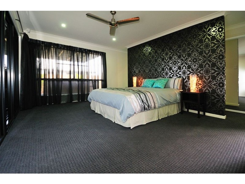 22 Vidar Crescent, Ooralea QLD 4740