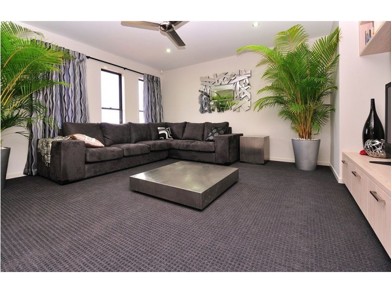 22 Vidar Crescent, Ooralea QLD 4740