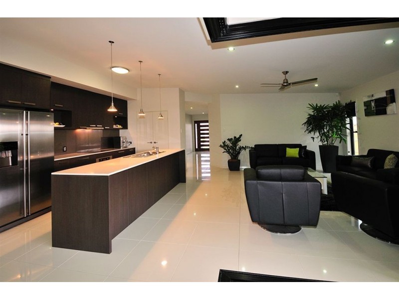 22 Vidar Crescent, Ooralea QLD 4740