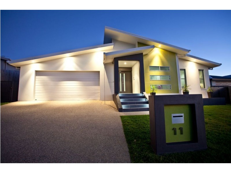 11 Herbert Way, Rural View QLD 4740