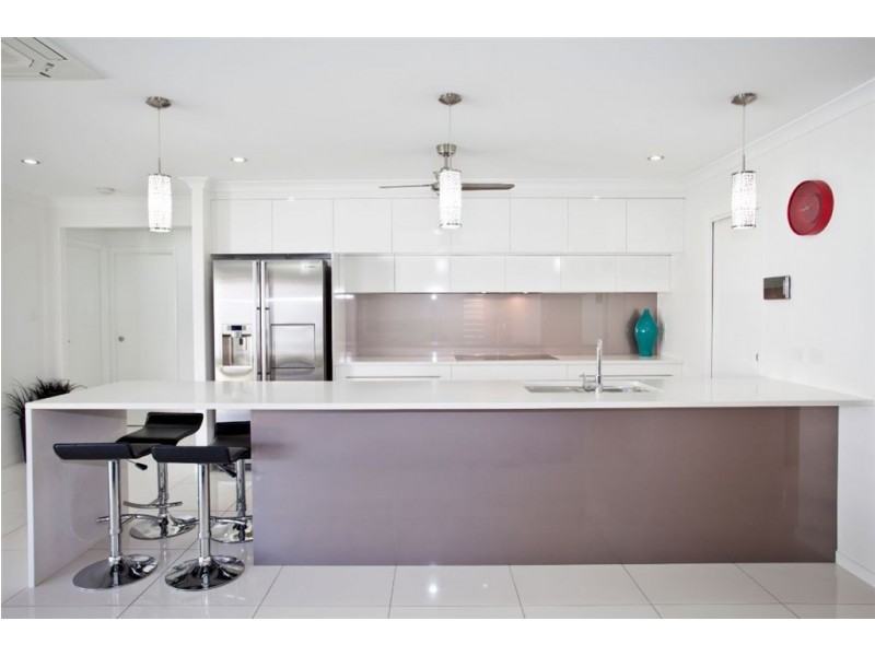 11 Herbert Way, Rural View QLD 4740