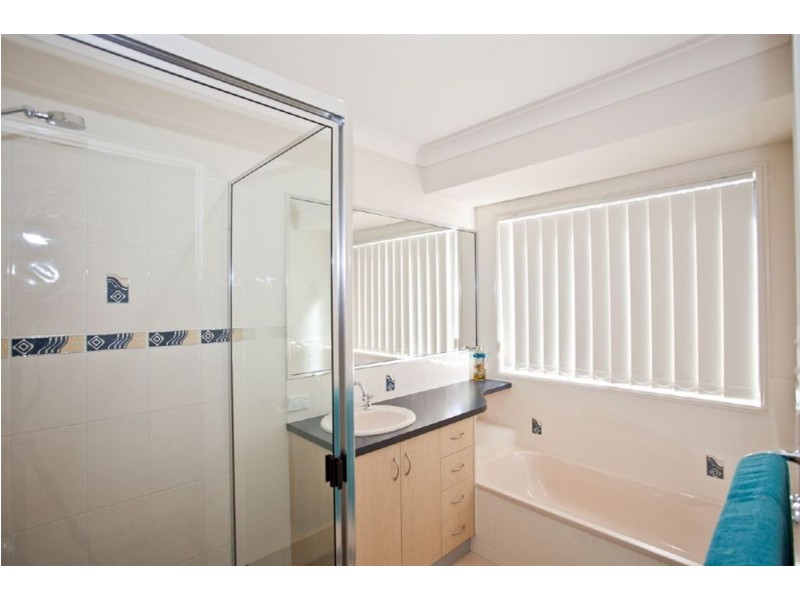 66 Wheeler Drive, Glenella QLD 4740